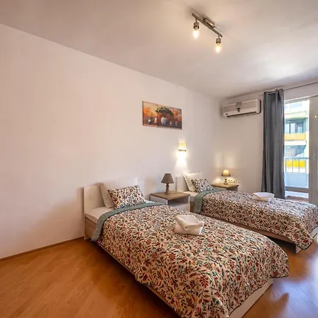 Location 2 Bedroom Next To The * Warna