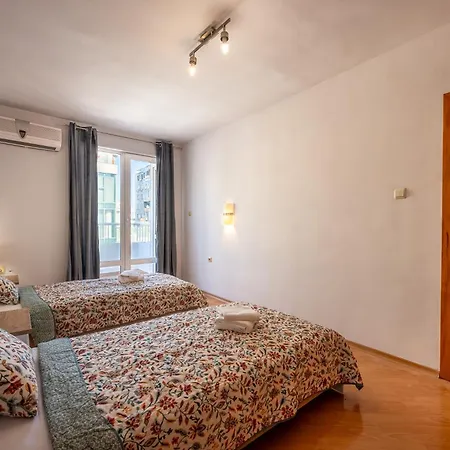 Apartment Location 2 Bedroom Next To The Warna