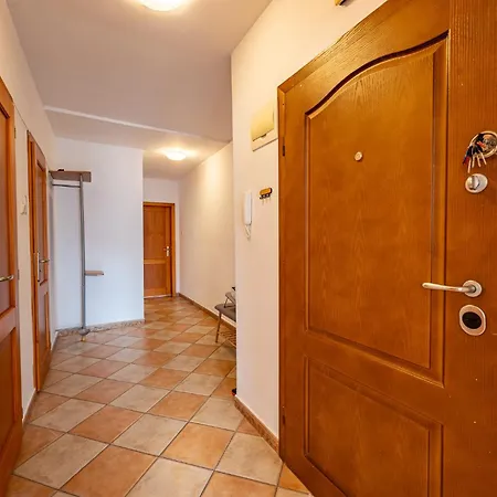 Location 2 Bedroom Next To The * Varna
