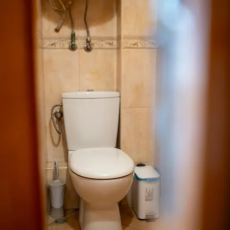 Location 2 Bedroom Next To The Apartament *