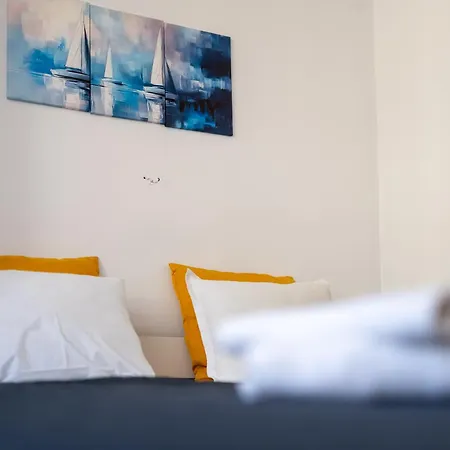 Apartament Location 2 Bedroom Next To The *